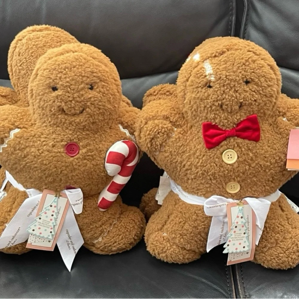 Christmas CUPCAKES AND CASHMERE Fun Pair Gingerbread Pillows, Set of 2